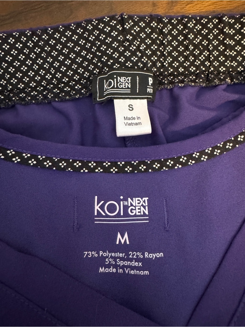 koi Scrub Set - Picture 4 of 4